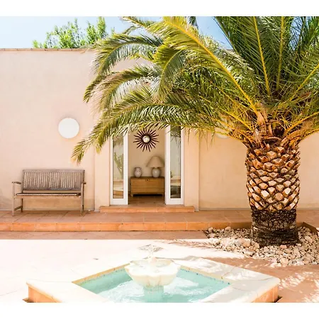 Villa Charles فيلة *